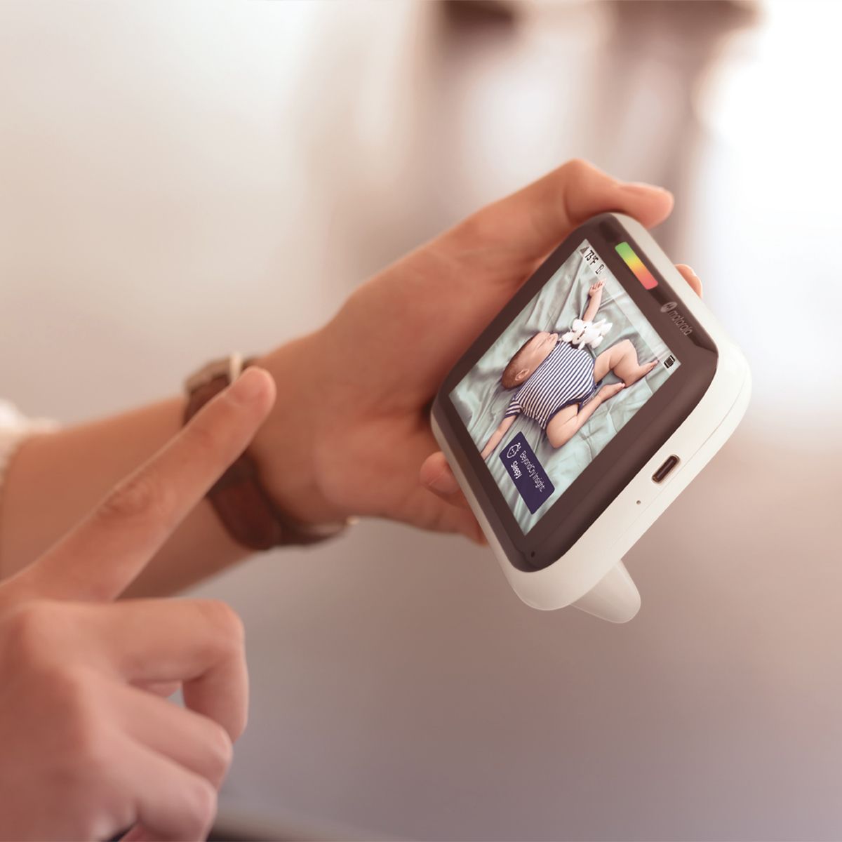 Motorola Video Baby Monitor PIP1710 CONNECT Wi-Fi - Image 4